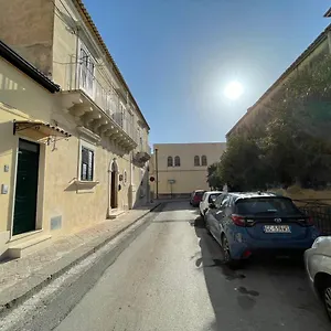 Casa Crispi Gasthof